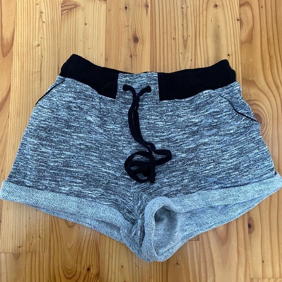 Comfy Shorts - Picture 1 of 2